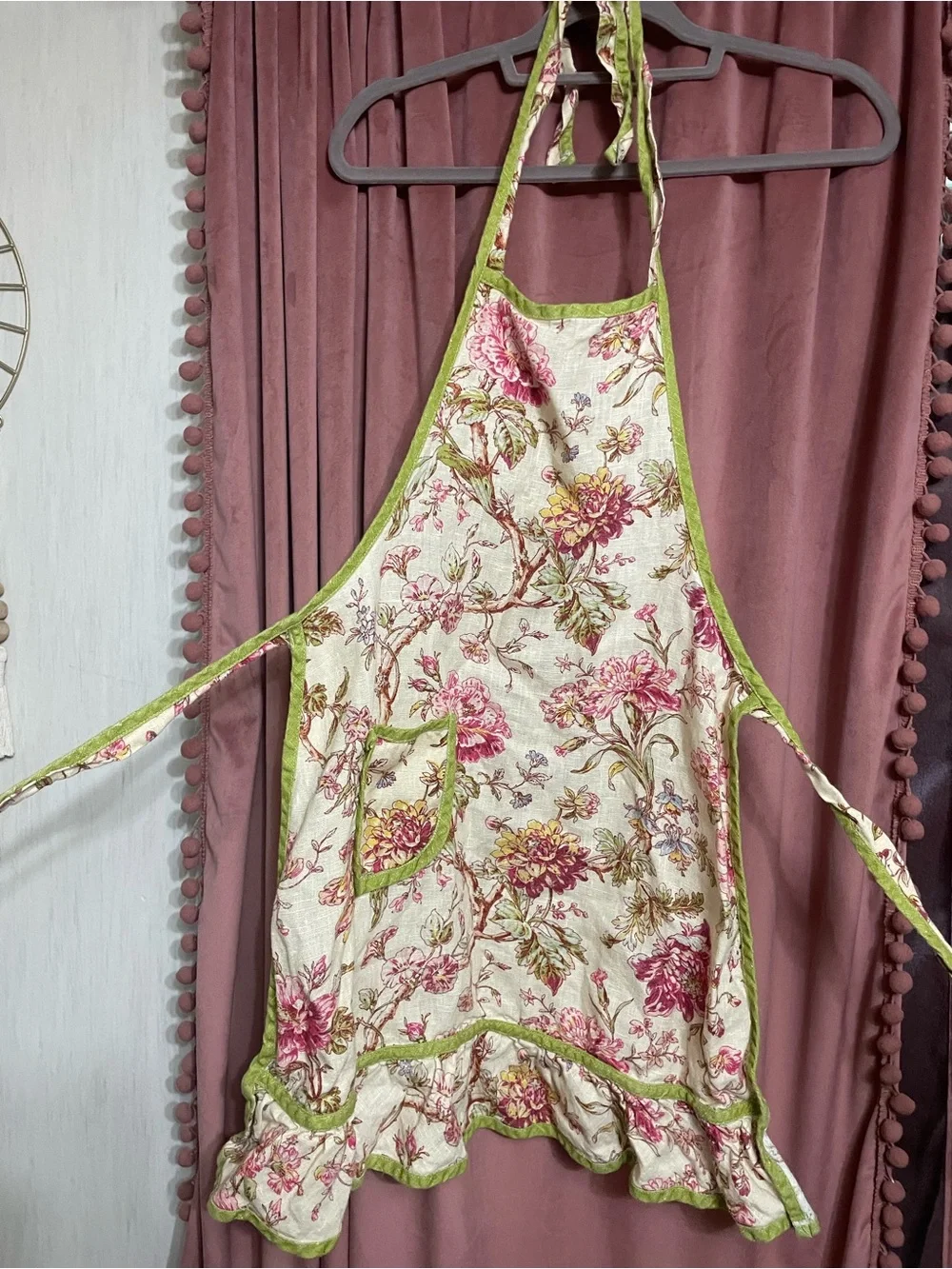 Williams Sonoma Floral Ruffled Apron with Green Trim
